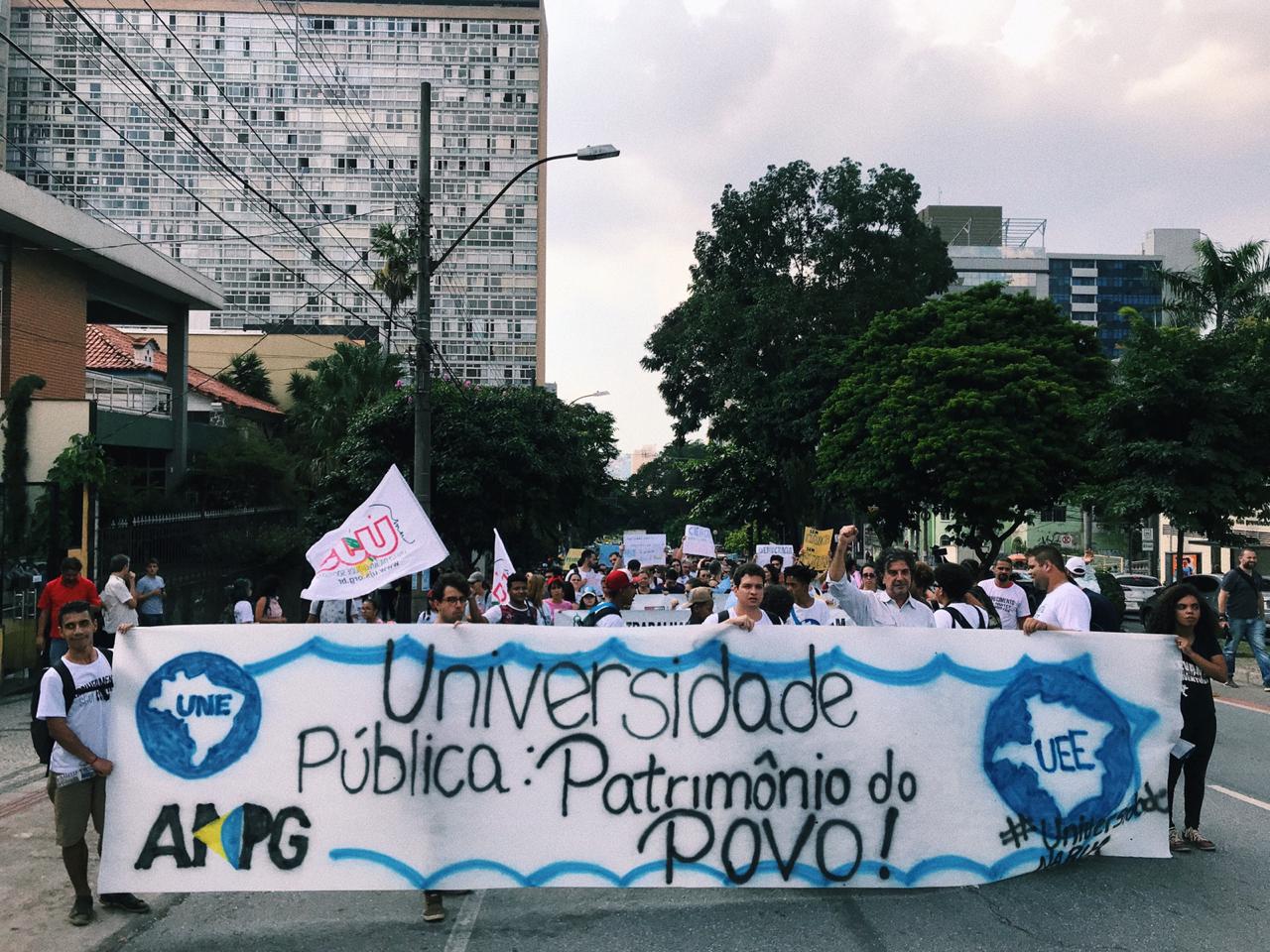 You are currently viewing Deputados lançam Frente Parlamentar em Defesa da Ciência, Pesquisa e Tecnologia em Minas Gerais