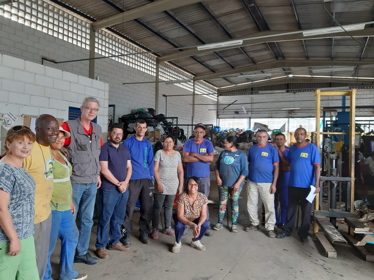 Read more about the article Betão visita assentamento, associação de catadores e discute a construção de um PT mais forte em Uberlândia