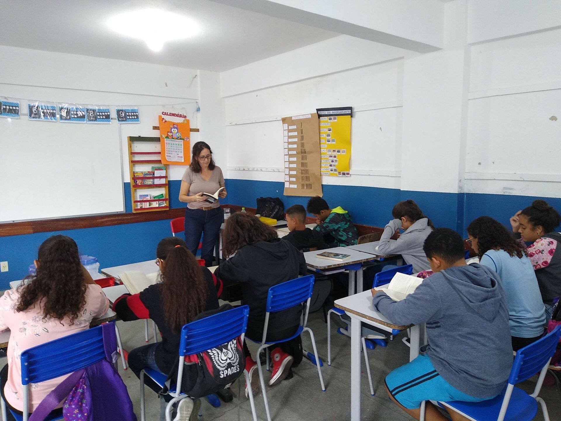Read more about the article Iniciativa da Escola Municipal Santa Cândida desperta o prazer da leitura nos alunos